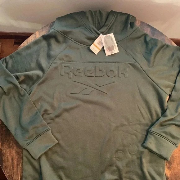 Reebok fleece lined pull over - Picture 5 of 9
